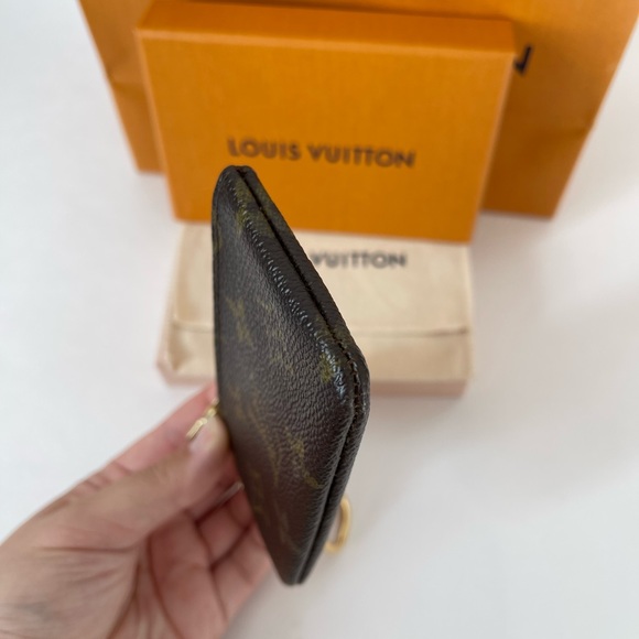LOUIS VUITTON VINTAGE MONOGRAM KEY POUCH - Picture 5 of 9